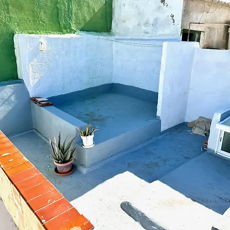 Casa Estrada Coastal Haven * Caleta de Interián